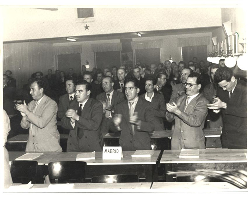 V Congreso del PCE. De derecha a izquierda: Jorge Semprún, Simón Sánchez Montero, Pepe Ortega y otros camaradas.  Praga, 1954